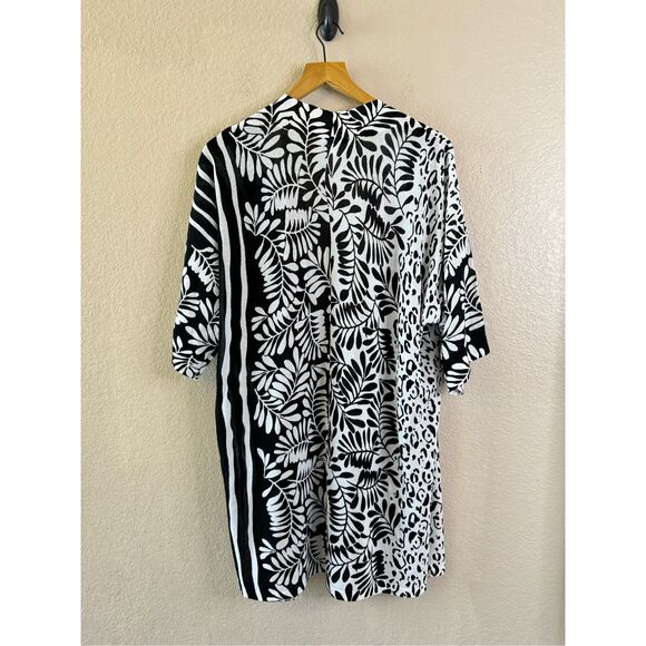 Chicos Lightweight Open Front Cardigan Womens 2 Large Black White Floral Artsy - Picture 5 of 9